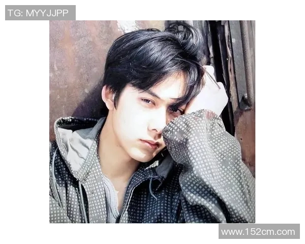 刘泽一的成长之路：从平凡少年到卓越领袖的蜕变故事